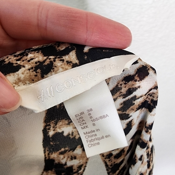 H&M CONSCIOUS Bengal Cat Print Sheer Tunic 8 - Picture 4 of 5